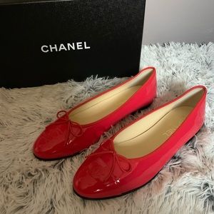 NWT- Ladies Chanel Flats